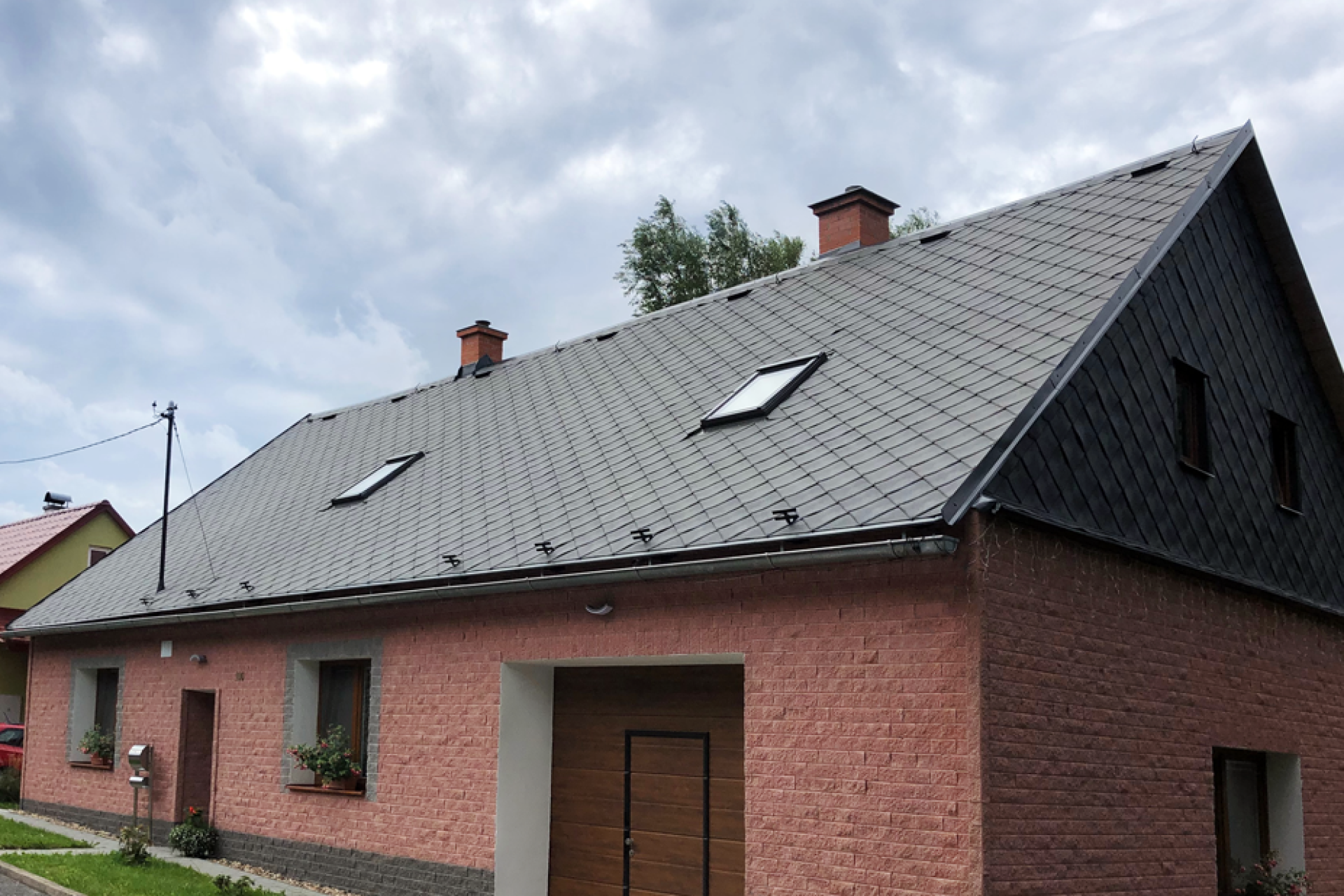 Dachówka PCV - pokrycie dachowe Ekoternit z tworzywa sztucznego pochodzącego z recyklingu